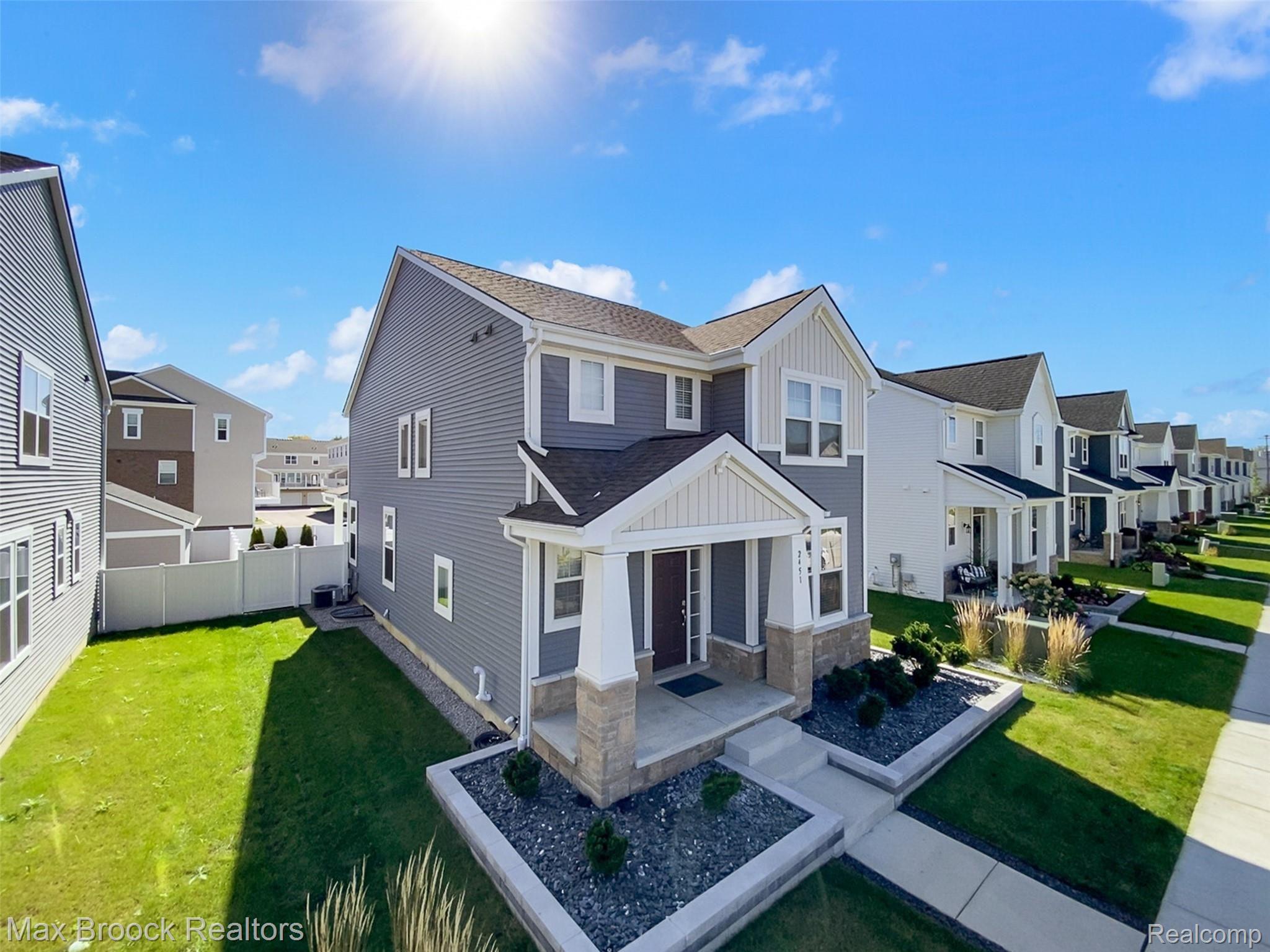 2451 Massoit Road Royal Oak, MI 48073 - Photo 36 of 49 DJI_20210929_141708_336.jpg