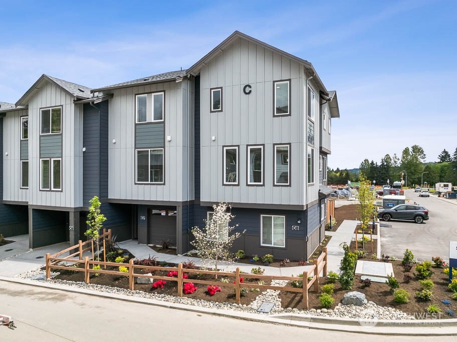 19524 16th Avenue Southeast, Unit B6 Bothell, WA 98012 - Photo 1 of 34 Gallery Image 1