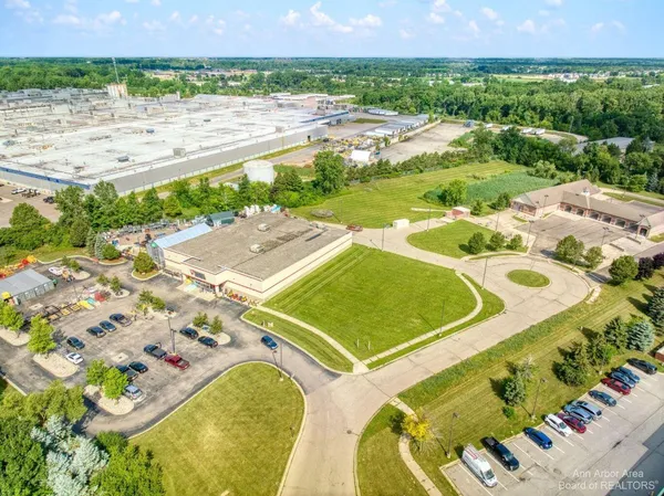$250,000 | 7608 East Michigan Avenue, Saline, MI 48176