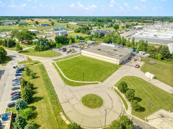 $250,000 | 7608 East Michigan Avenue, Saline, MI 48176