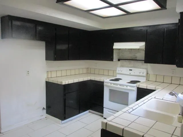 $453,500 | 140 Gibson Drive, Unit 12, Hollister, CA 95023