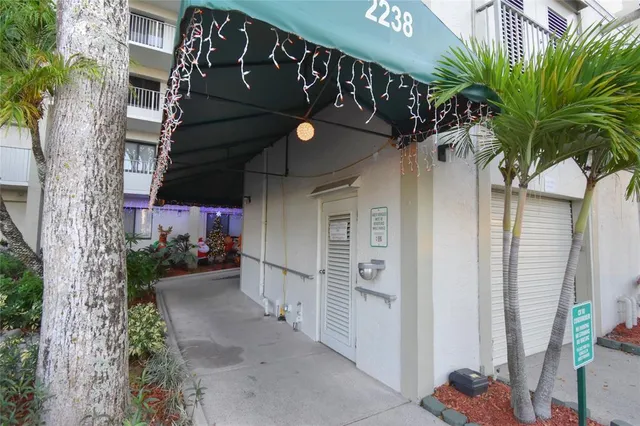 $2,600 | 2238 North Cypress Bend Drive, Unit 902, Pompano Beach, FL 33069