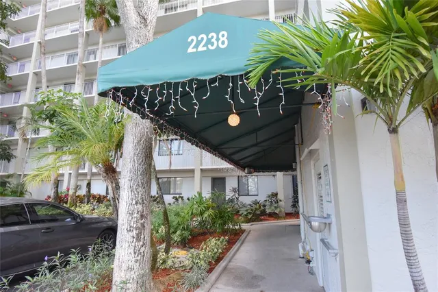 $2,600 | 2238 North Cypress Bend Drive, Unit 902, Pompano Beach, FL 33069