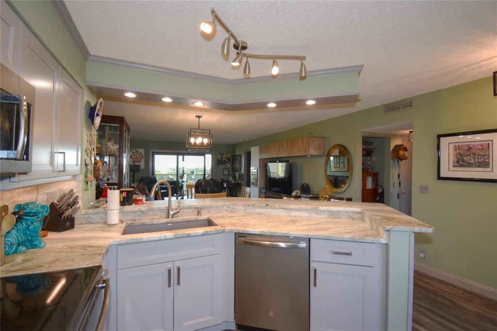 2238 North Cypress Bend Drive, Unit 902 Pompano Beach, FL 33069 - Photo 6 of 41