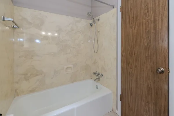 $1,350 | 6638 Lexington Drive, Beaumont, TX 77706