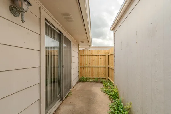 $1,350 | 6638 Lexington Drive, Beaumont, TX 77706