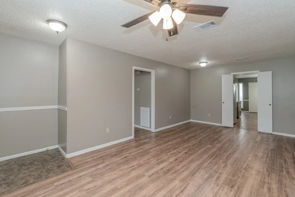 $1,350 | 6638 Lexington Drive, Beaumont, TX 77706