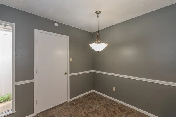 $1,350 | 6638 Lexington Drive, Beaumont, TX 77706