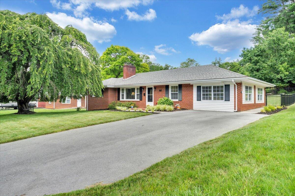 2739 Grandin Road Southwest Roanoke, VA 24015 - Photo 1 of 55 01-MIB03297