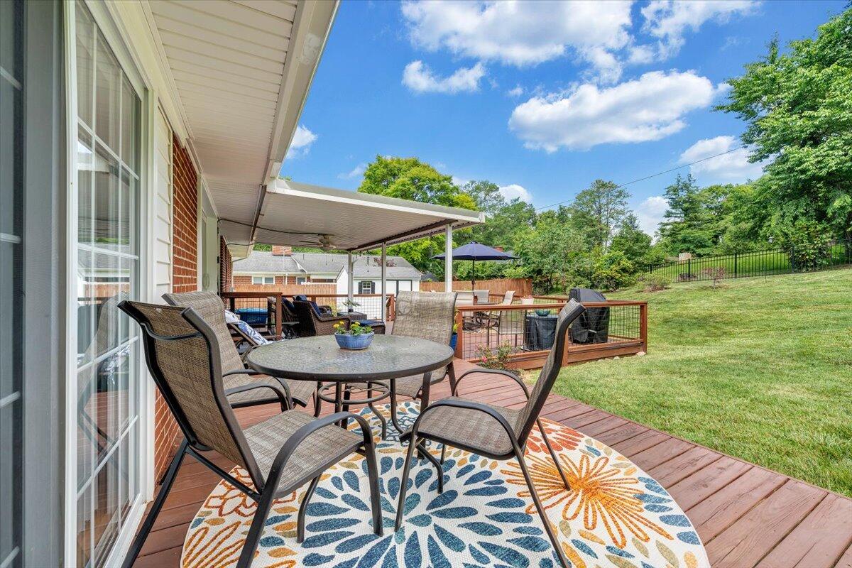2739 Grandin Road Southwest Roanoke, VA 24015 - Photo 41 of 55 41-MIB03273