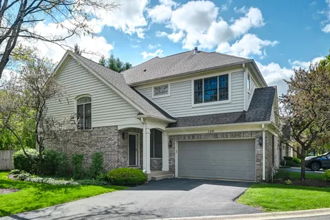 $539,000 | 128 Fairway Drive, La Grange, IL 60525