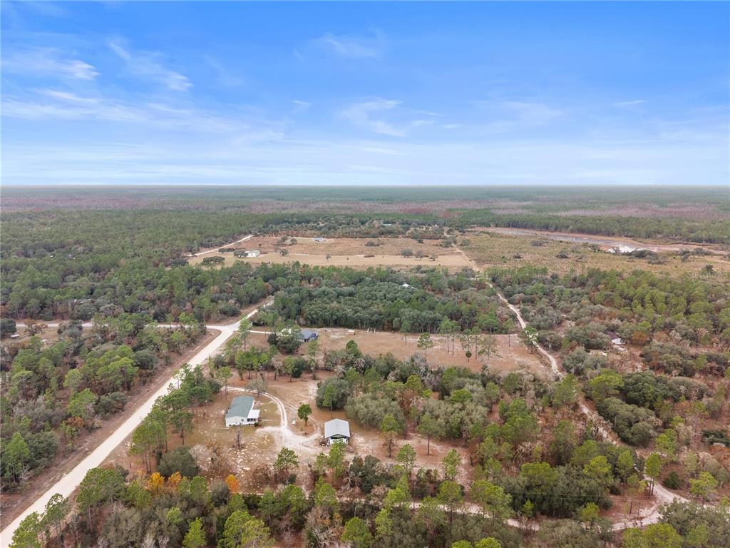 12251 Southeast 66th Place Morriston, FL 32668 - Photo 50 of 55 a view of a city with ocean view