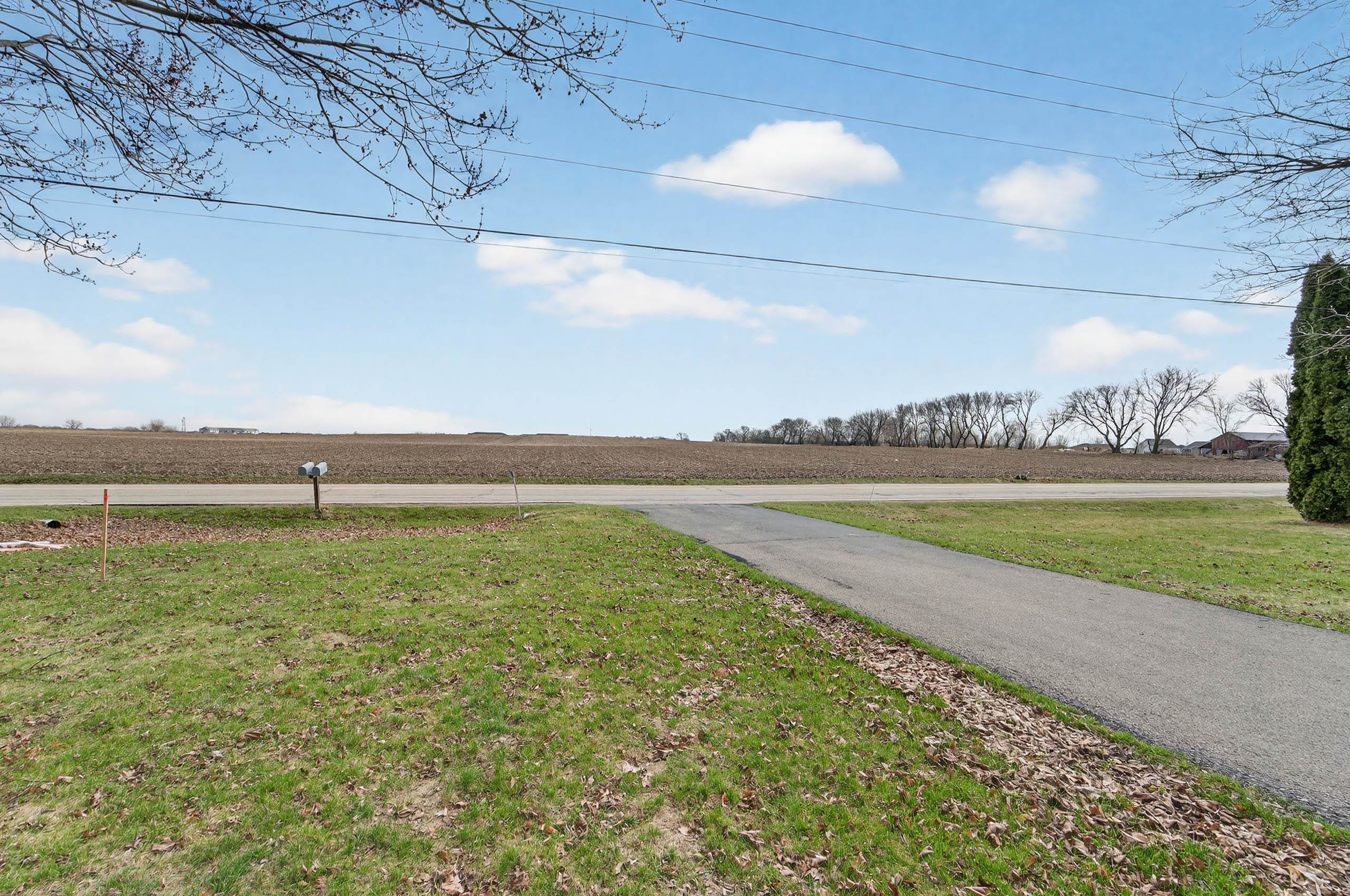 5905 Rattman Road, Unit 5905 Madison, WI 53718 - Photo 4 of 37