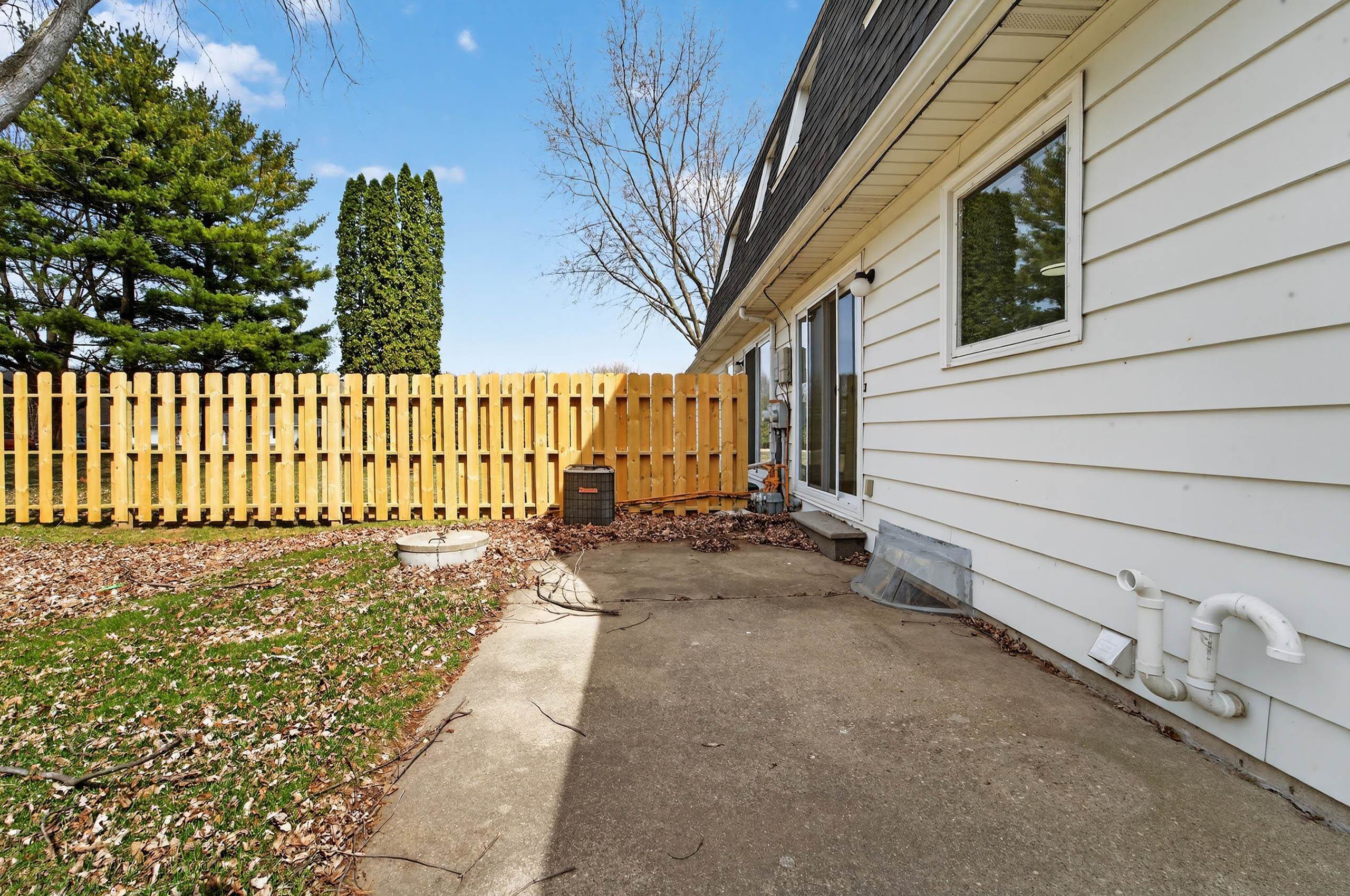 5905 Rattman Road, Unit 5905 Madison, WI 53718 - Photo 5 of 37