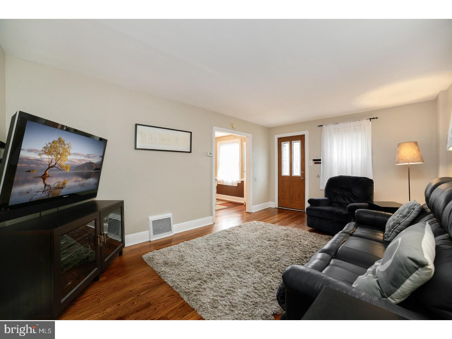 746 Parklane Road Swarthmore, PA 19081 - Photo 3 of 25