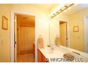 272 Mockingbird Road Swannanoa, NC 28778 - Photo 6 of 11 Gallery Image 6