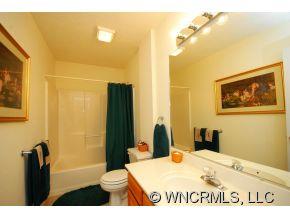 272 Mockingbird Road Swannanoa, NC 28778 - Photo 8 of 11 Gallery Image 8