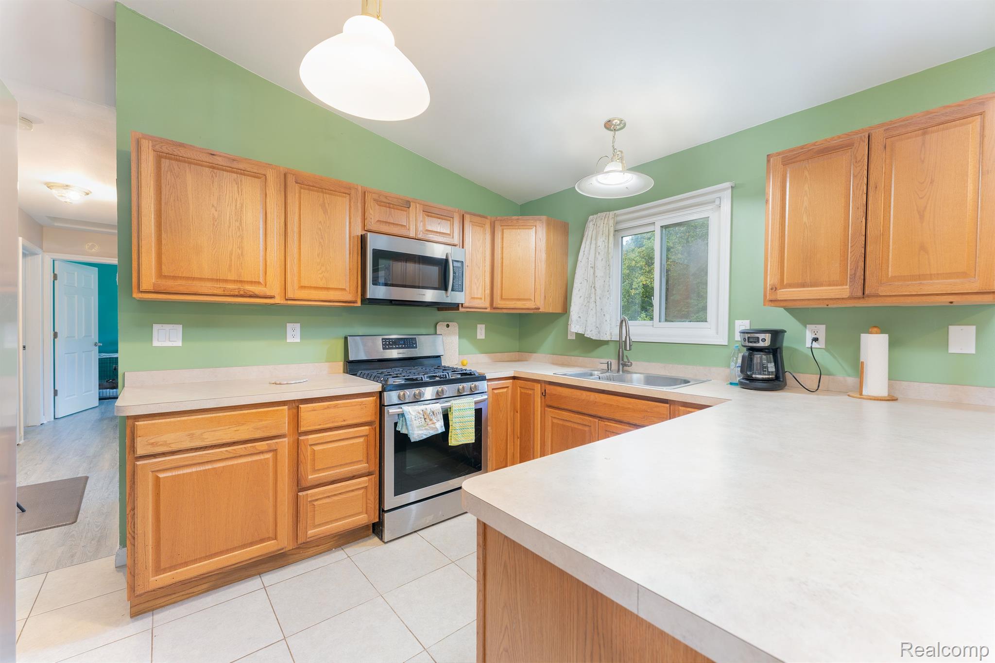 249 South Hughes Road Howell, MI 48843 - Photo 7 of 29 Gallery Image 7