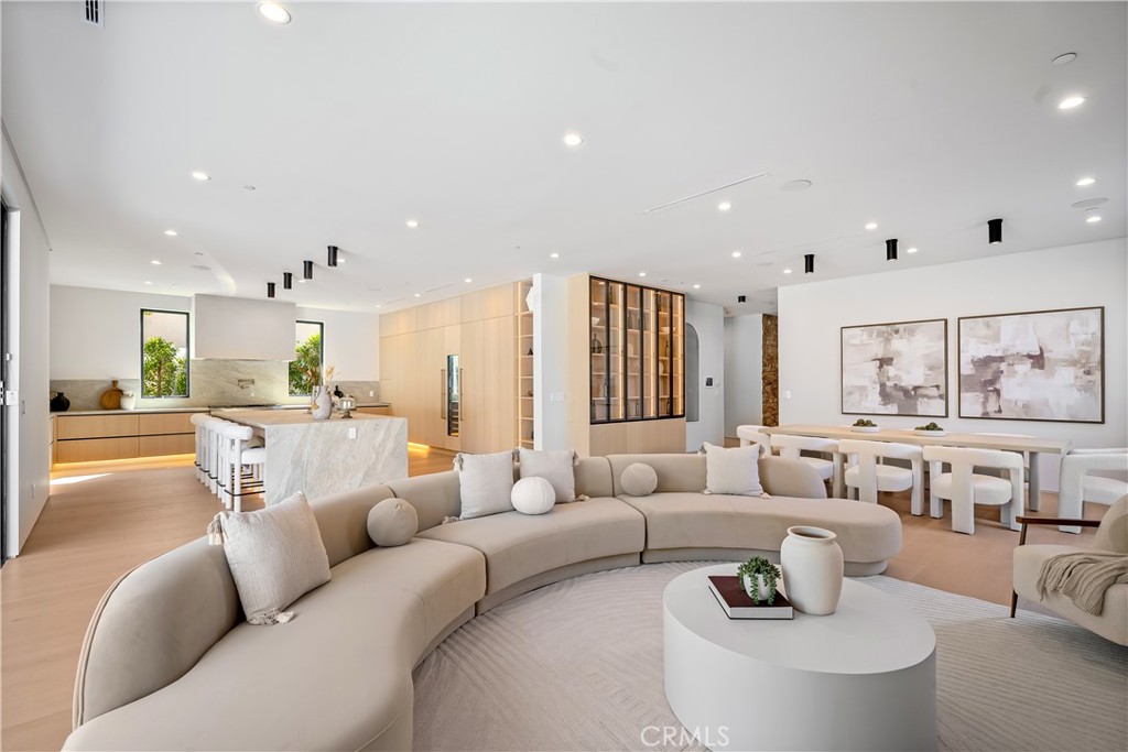 16728 Morrison Street Encino, CA 91436 - Photo 4 of 75