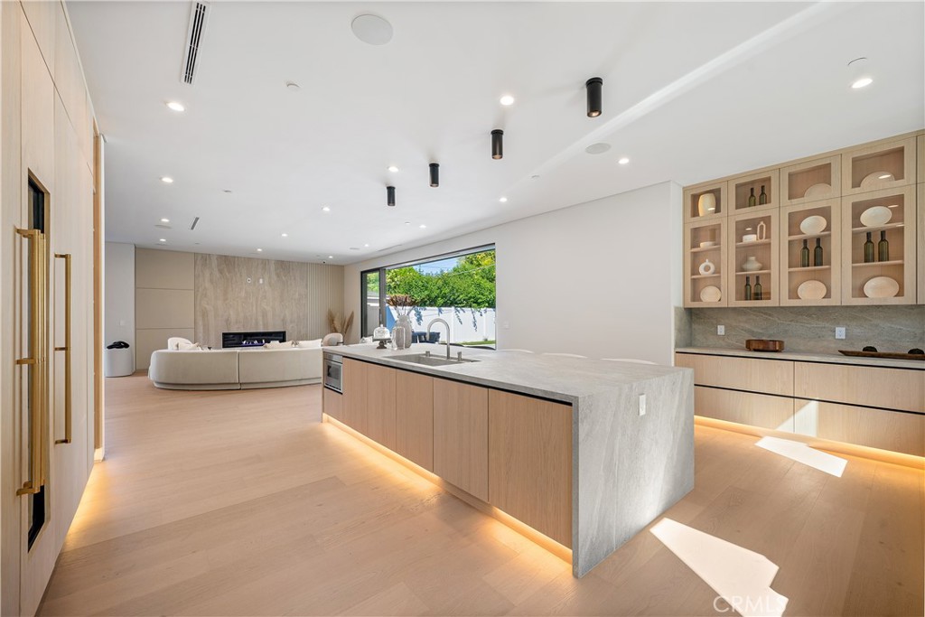 16728 Morrison Street Encino, CA 91436 - Photo 10 of 75