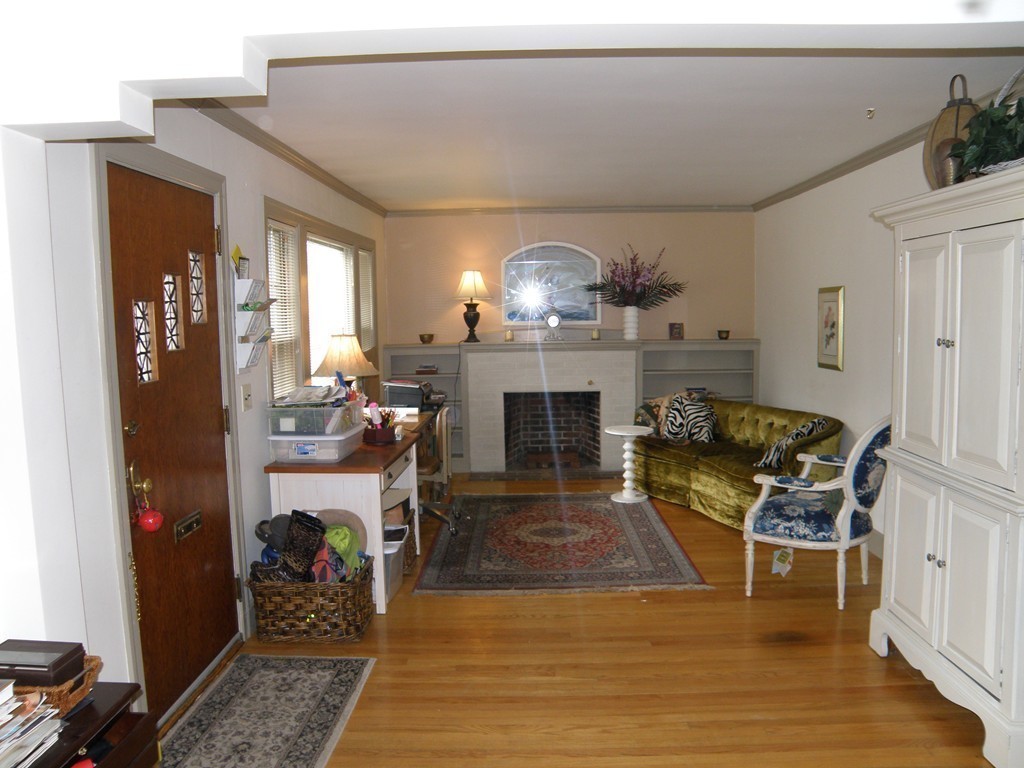 58 Bates Road Swampscott, MA 01907 - Photo 3 of 20 Gallery Image 3