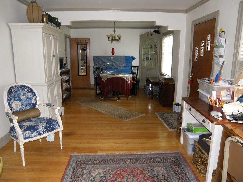 58 Bates Road Swampscott, MA 01907 - Photo 4 of 20 Gallery Image 4