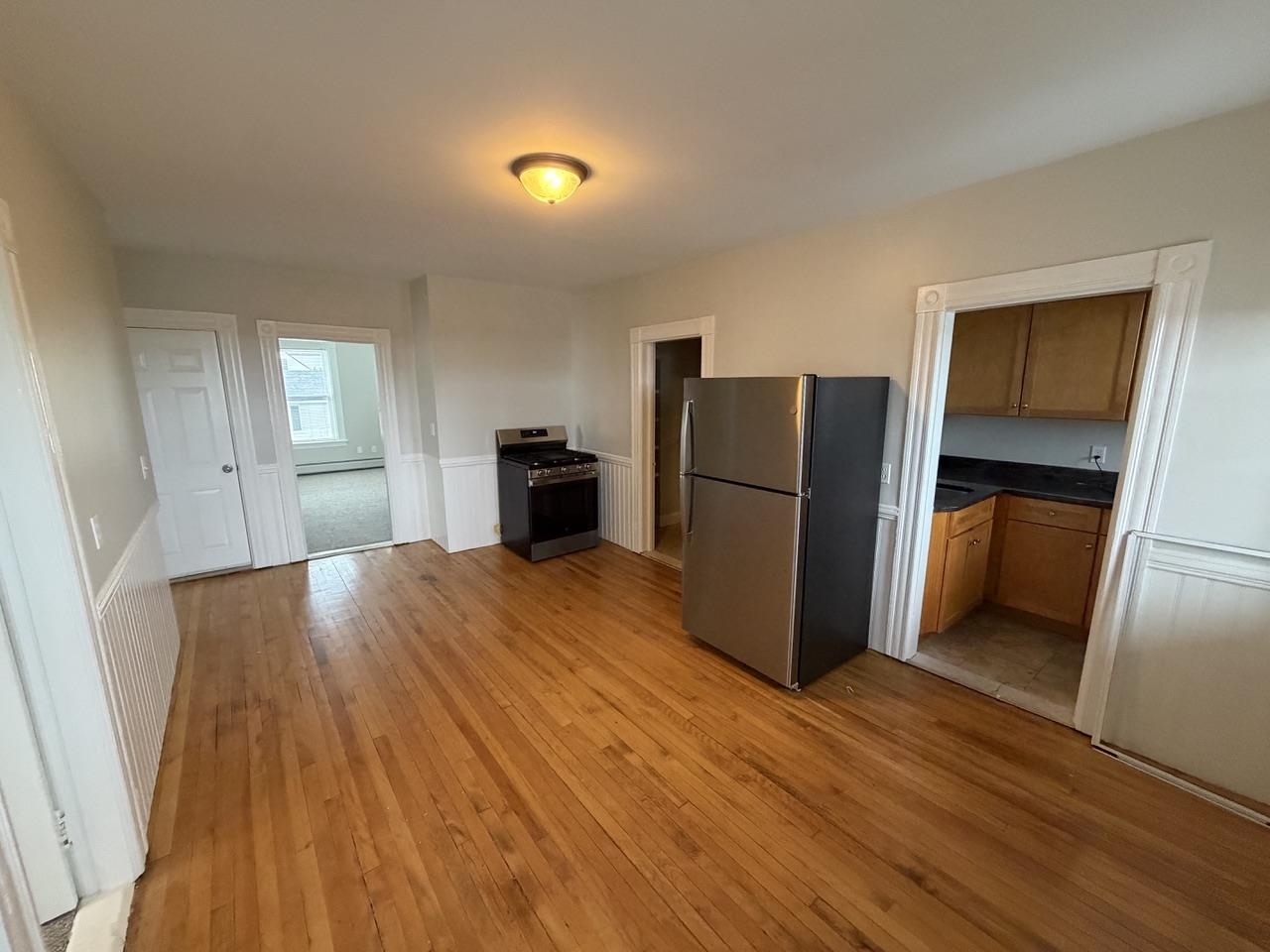 579 Clay Street, Unit 2 Manchester, NH 03103 - Photo 1 of 14 Gallery Image 1