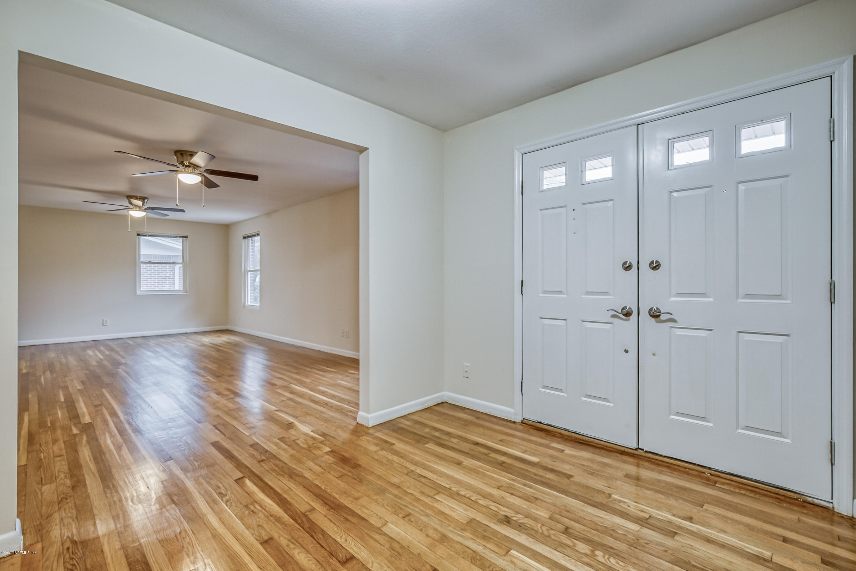 1305 Timber Lane Jacksonville, FL 32211 - Photo 16 of 58 Grand Entrance