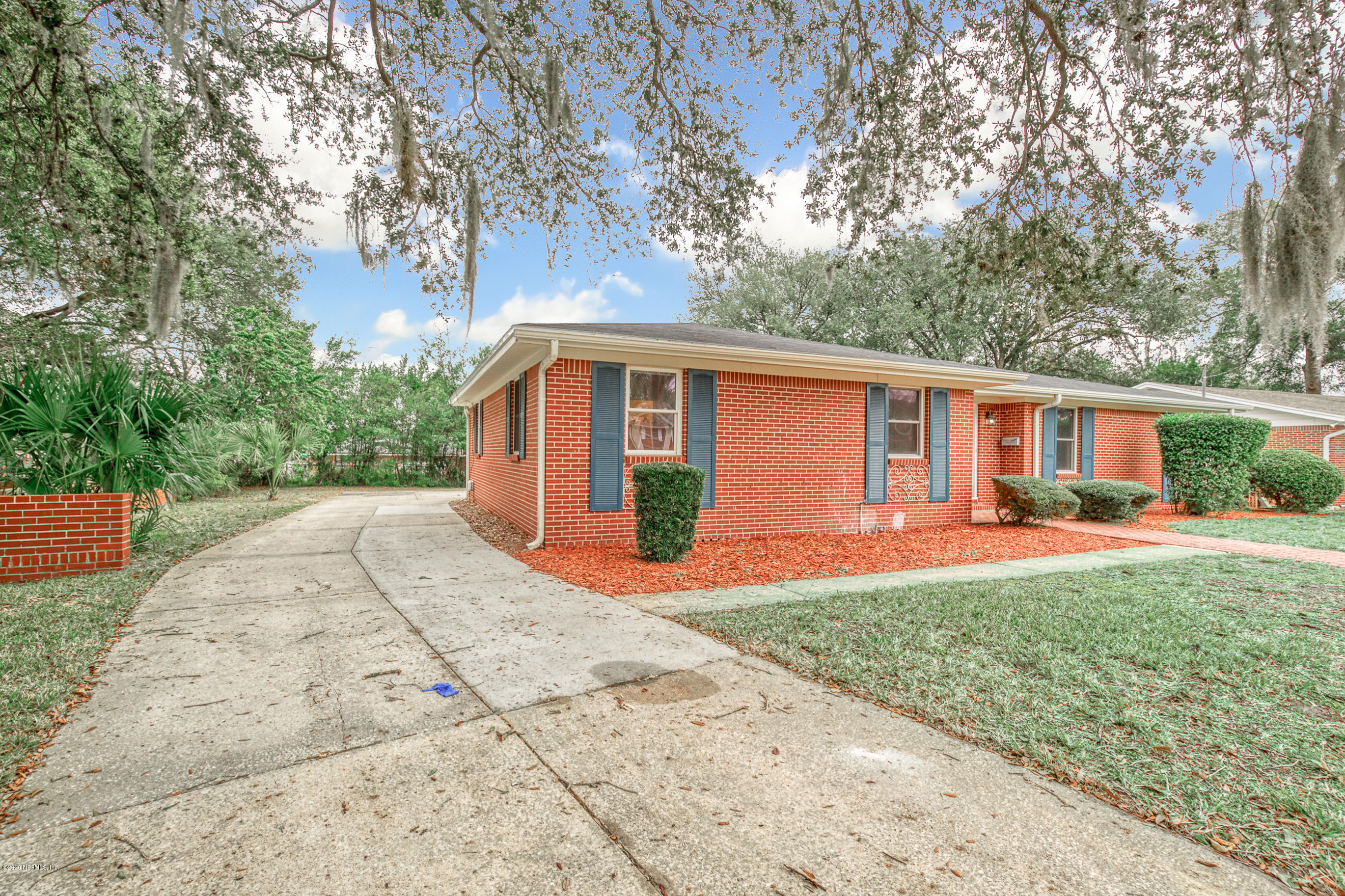 1305 Timber Lane Jacksonville, FL 32211 - Photo 47 of 58 a view of a house with backyard and garden