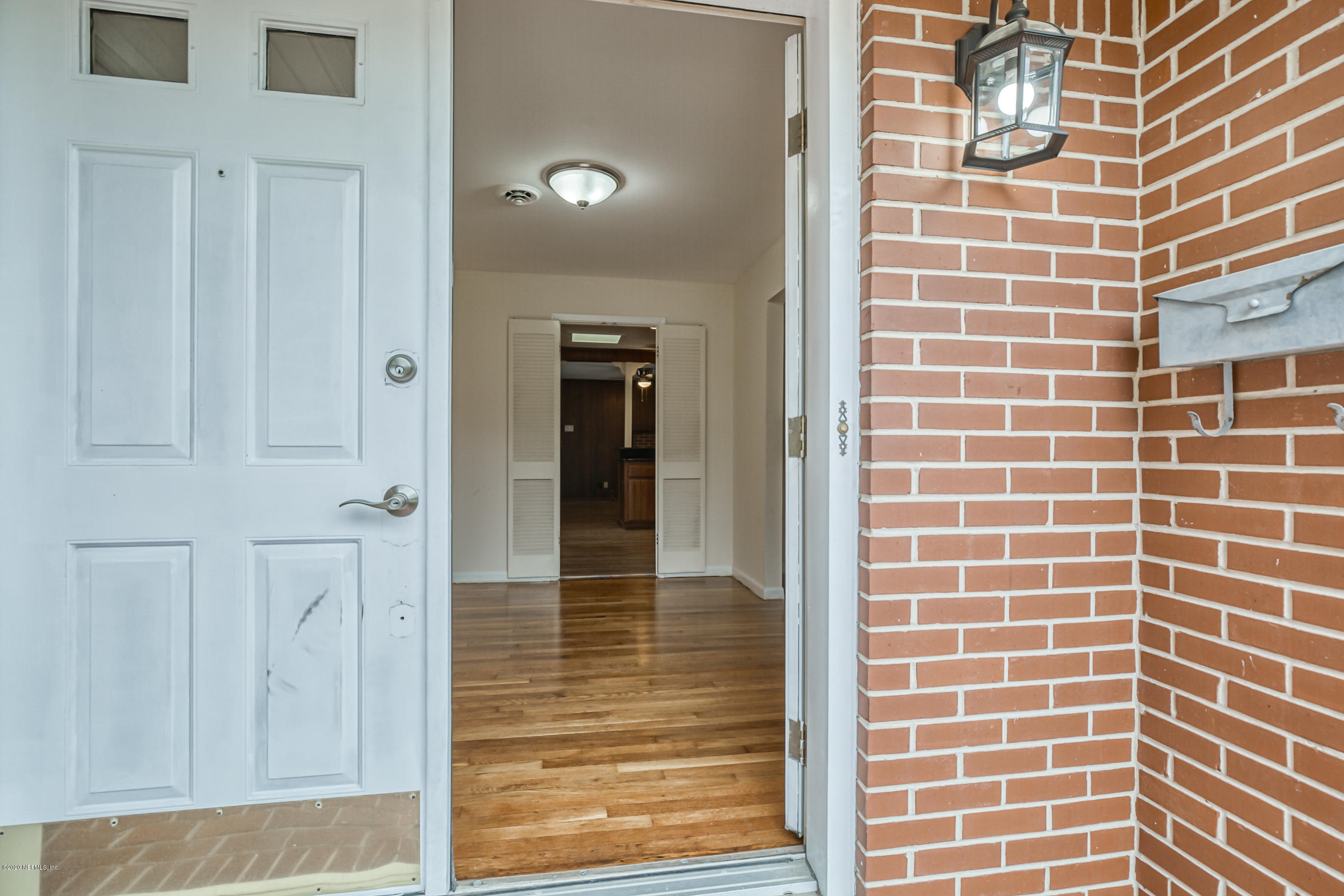 1305 Timber Lane Jacksonville, FL 32211 - Photo 5 of 58 a view of a brick wall