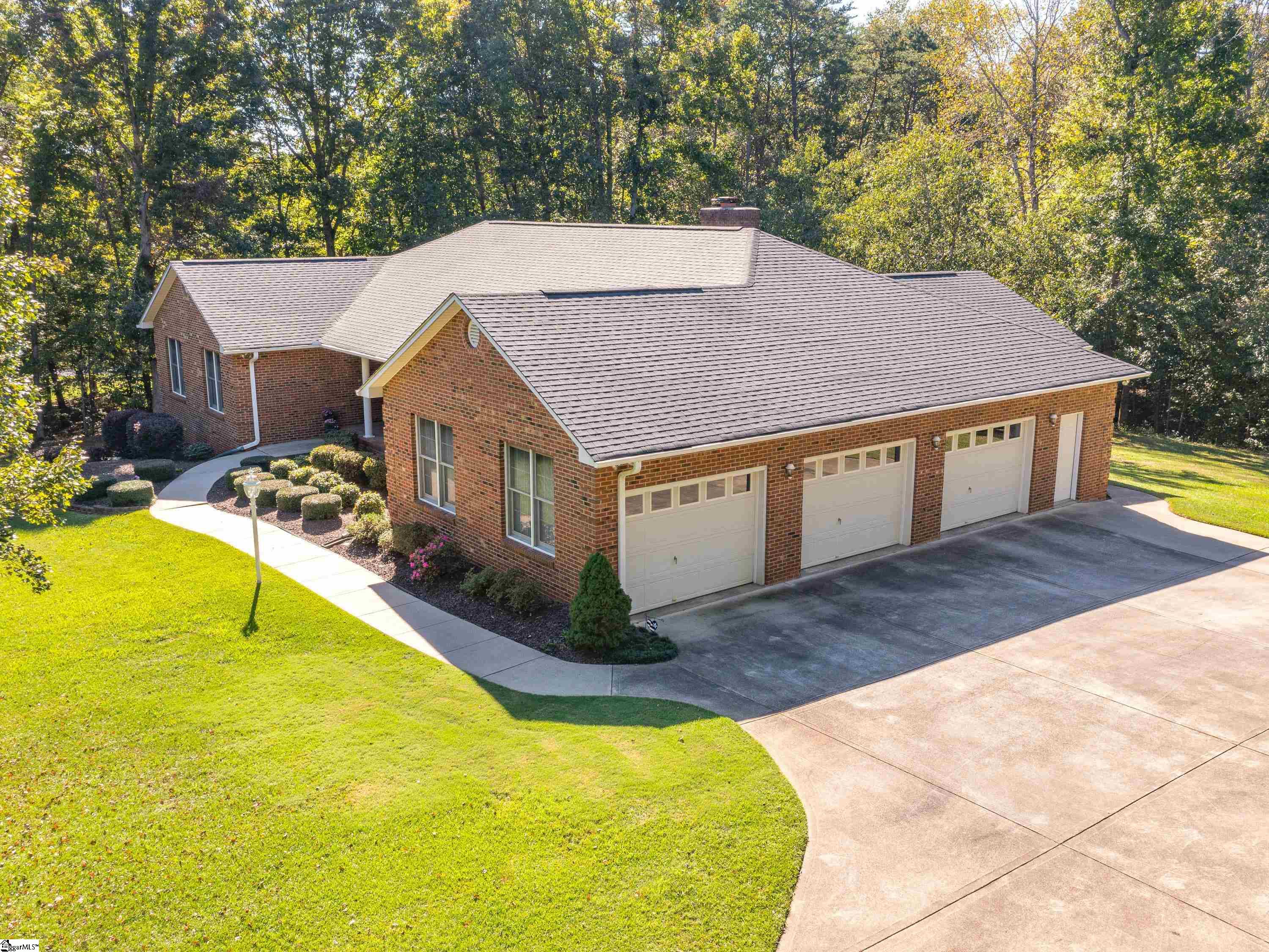 106 River Ridge Drive Moore, SC 29369 - Photo 3 of 36 Gallery Image 3