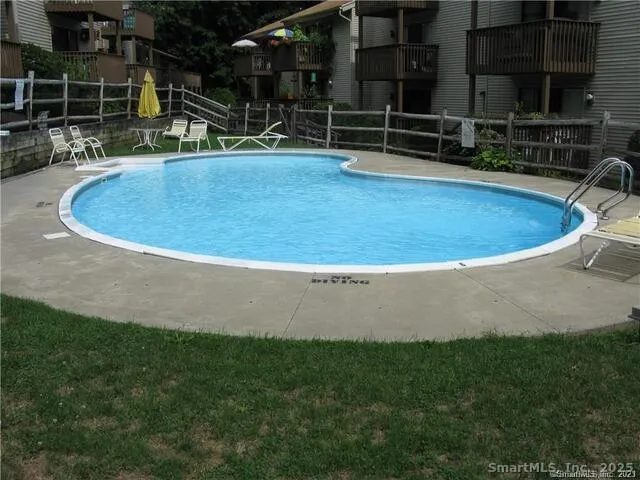 $2,200 | 38 Padanaram Avenue, Unit 20B, Danbury, CT 06811