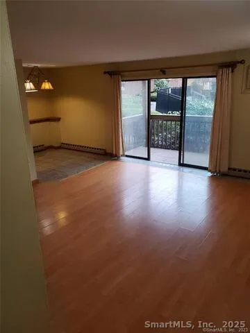 $2,200 | 38 Padanaram Avenue, Unit 20B, Danbury, CT 06811