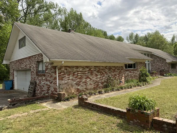 $457,500 | 4280 Hillsboro Viola Road, Hillsboro, TN 37342