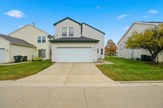 $2,350 | 315 Ogden Falls Boulevard, Oswego, IL 60543