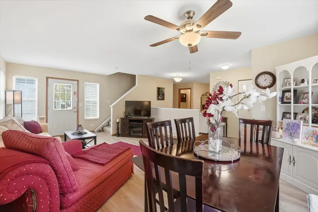 $2,350 | 315 Ogden Falls Boulevard, Oswego, IL 60543