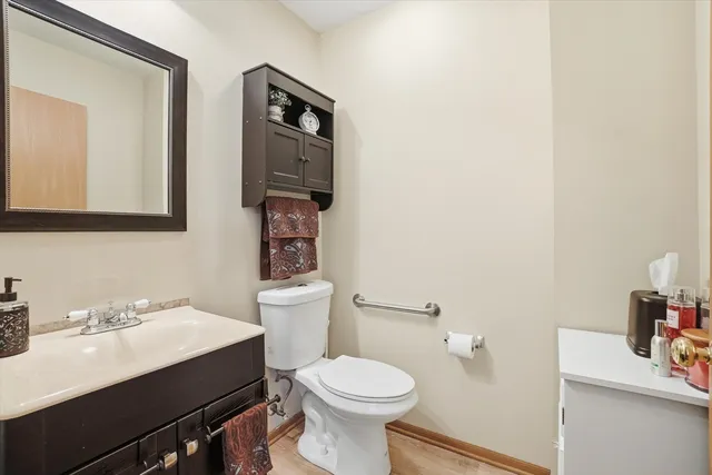 $2,350 | 315 Ogden Falls Boulevard, Oswego, IL 60543