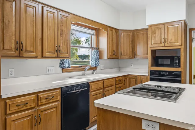 $260,000 | 1208 West Wabash Avenue, Crawfordsville, IN 47933