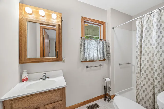 $260,000 | 1208 West Wabash Avenue, Crawfordsville, IN 47933