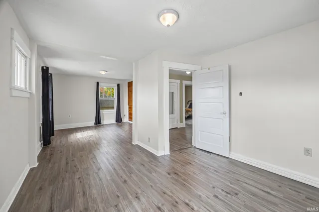 $260,000 | 1208 West Wabash Avenue, Crawfordsville, IN 47933