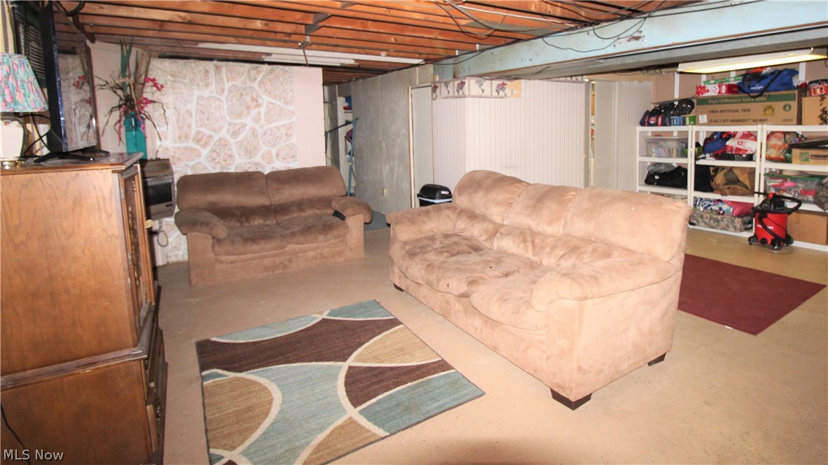 2871 East Hutton Road Wooster, OH 44691 - Photo 17 of 19 basement living area
