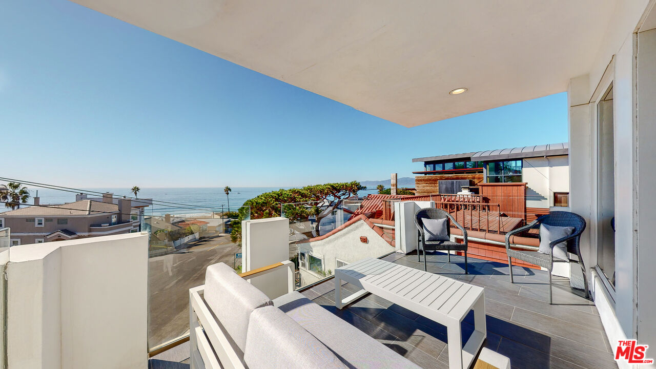 201 Waterview Street Playa del Rey, CA 90293 - Photo 27 of 54 a view of a roof deck with furniture
