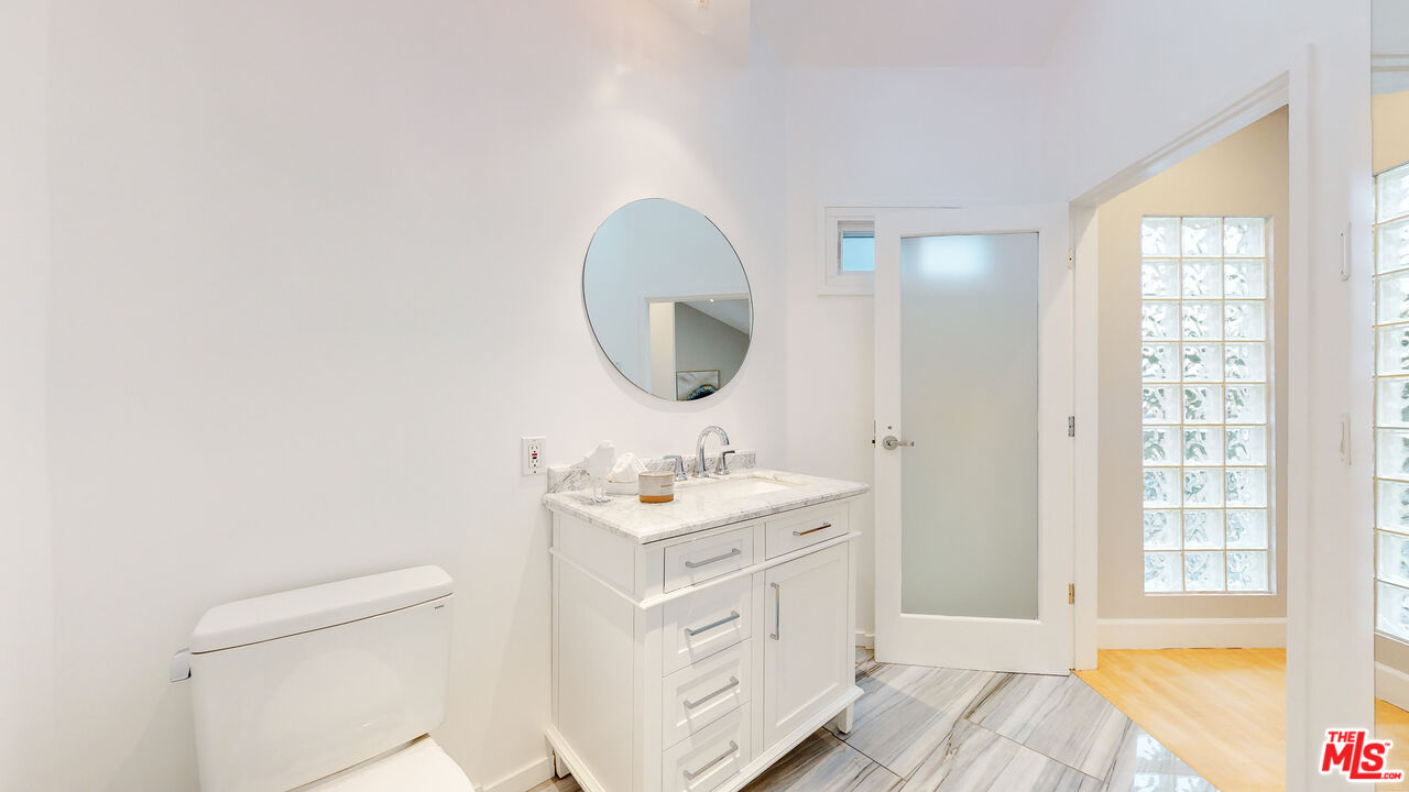 201 Waterview Street Playa del Rey, CA 90293 - Photo 33 of 54 a bathroom with a sink vanity and a mirror