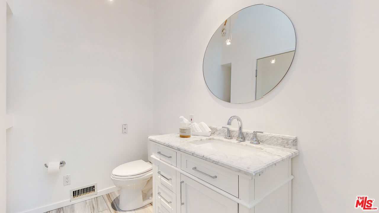 201 Waterview Street Playa del Rey, CA 90293 - Photo 34 of 54 a bathroom with a sink and a mirror