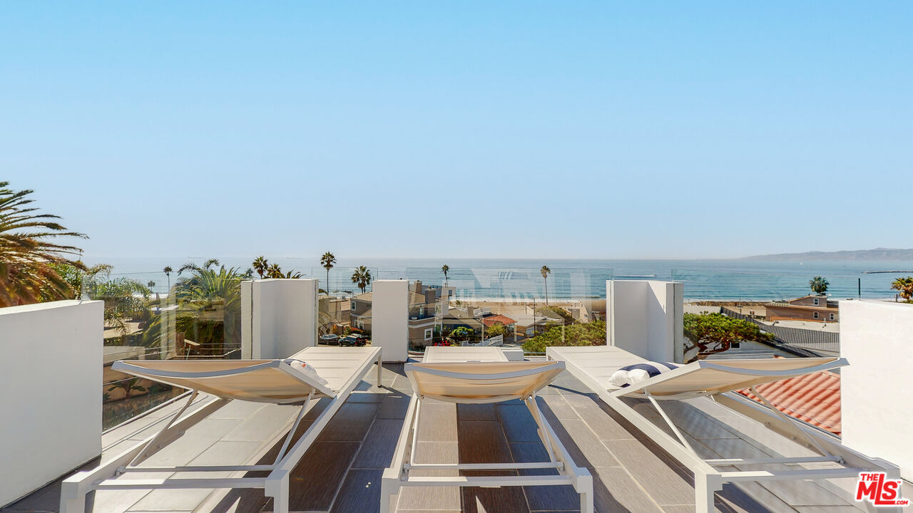 201 Waterview Street Playa del Rey, CA 90293 - Photo 54 of 54 a view of a terrace with chairs