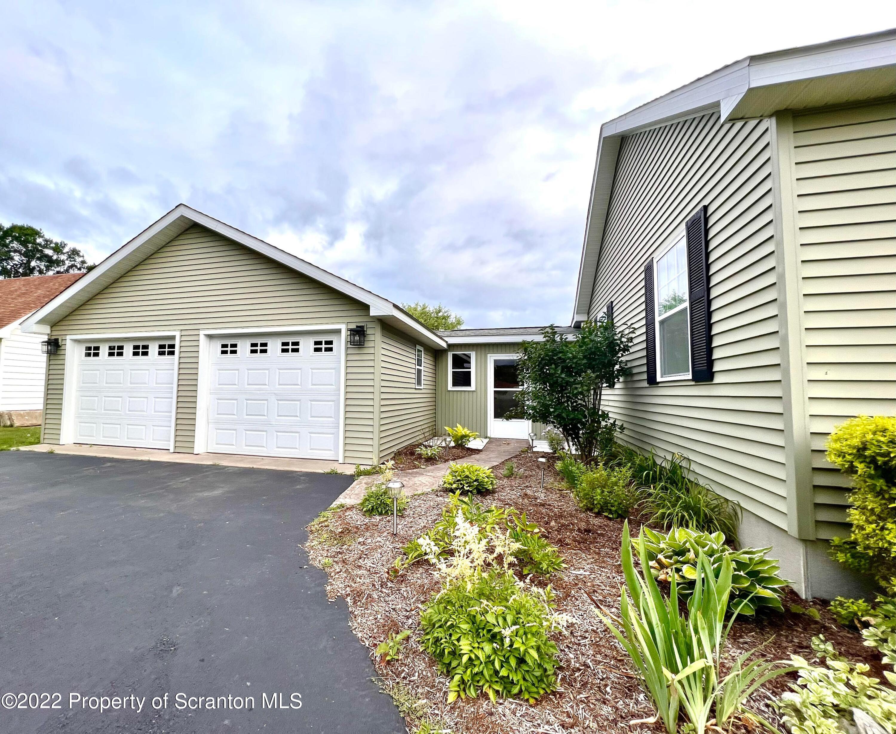85 Randolph Road Great Bend, PA 18821 - Photo 6 of 47