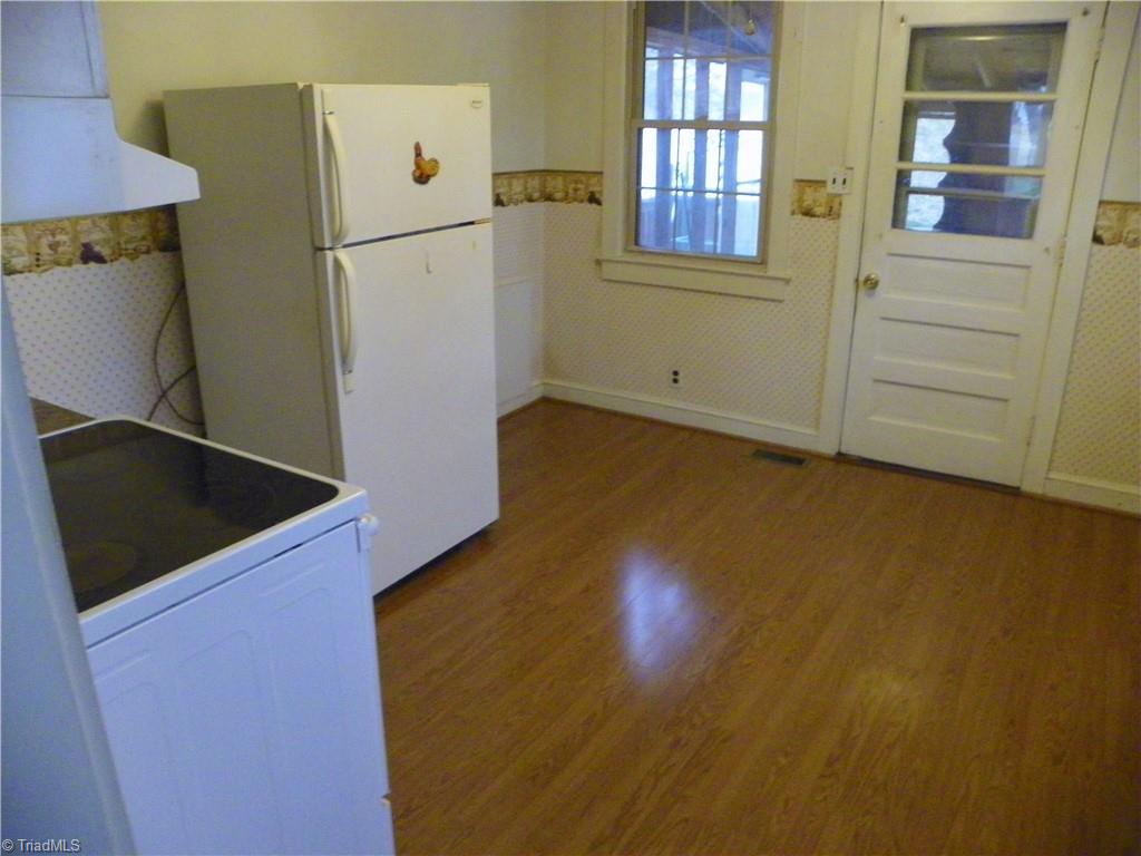 1036 Sink Farm Road Lexington, NC 27295 - Photo 5 of 10 Kitchen with door to porch