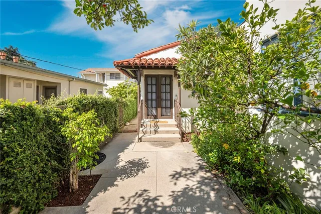 $2,750 | 1853 Allen Avenue, Pasadena, CA 91104