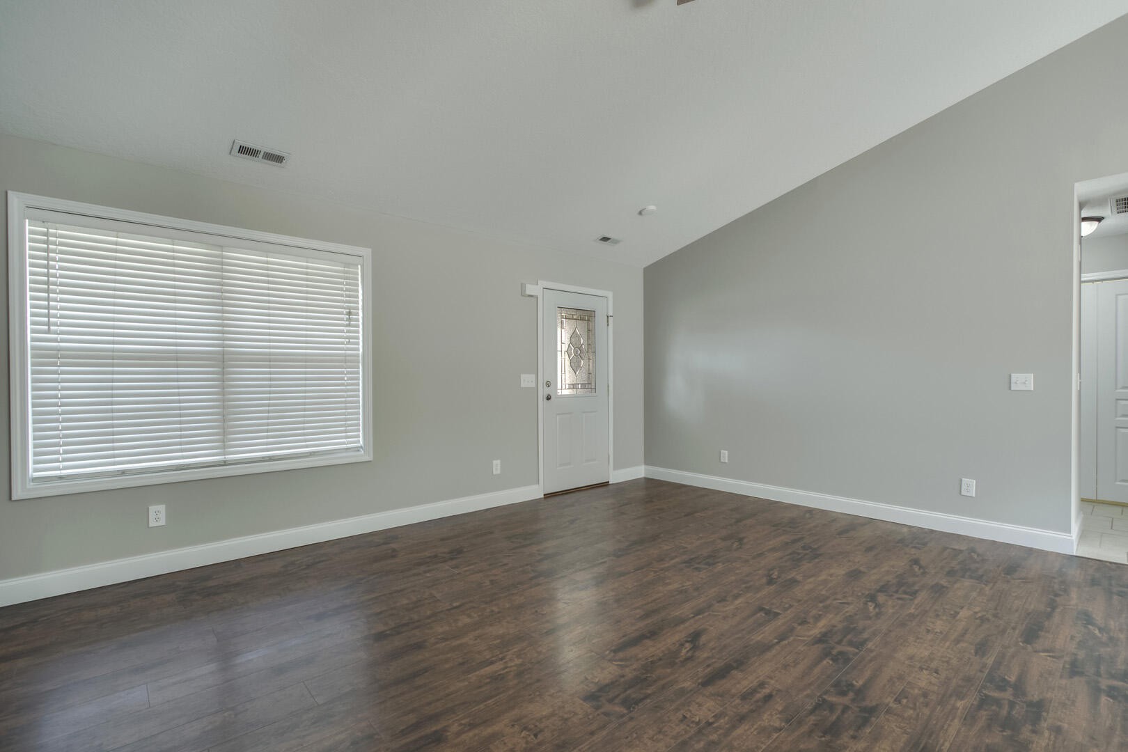 1718 Cunningham Road Knoxville, TN 37918 - Photo 5 of 32 Gallery Image 5