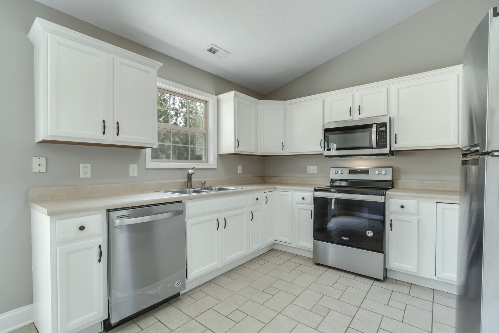 1718 Cunningham Road Knoxville, TN 37918 - Photo 9 of 32 Gallery Image 9